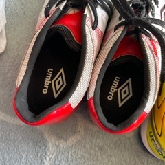 アンブロ　22.5　サッカースパイク、トレシュの画像