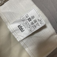 遮光カーテン 白 ニトリ フェズリ 難アリの画像