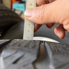 最終値下げランクル 純正ホイールスタッドレス付きの画像