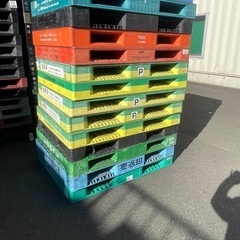受け渡し確定！！早い者勝ち‼️プラスチックパレット差し上げますの画像