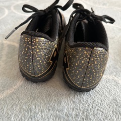 サッカー　トレシュ22cm　新品試し履きのみの画像