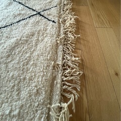 美品！希少モロッカン　ベニワレンラグ　リビングサイズの画像