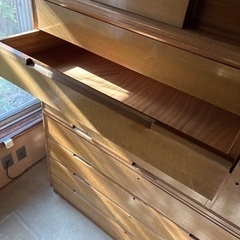 無料　昔の洋服ダンスの画像