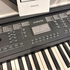 電子キーボード ブラックの画像