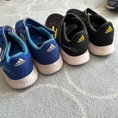 キッズスニーカーadidas   21cm 22cmの画像