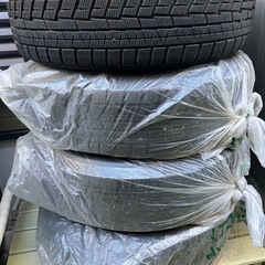 中古 ヨコハマ スタッドレスタイヤの画像