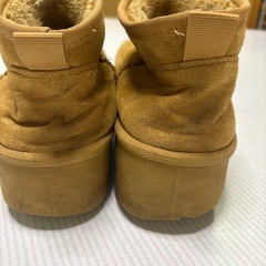 ムートンブーツの画像