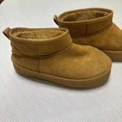 ムートンブーツの画像