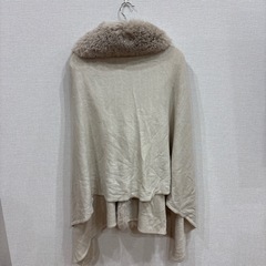 ファー付きストールの画像