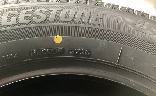 【新品】BRIDGESTONE 215/65R16 25年製 スタッドレスタイヤ