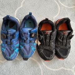 キッズスニーカー　ダイヤルドライブ　22cmの画像