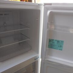 648＞　中古　Haier　冷蔵庫　JR-NF121B　2023年製　121Lの画像