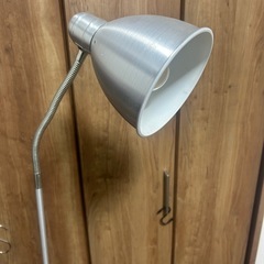 IKEA　LERSTA レールスタ 電球付き　フロアランプの画像