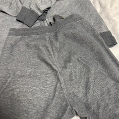 ユニクロ 裏起毛スウェット上下セット グレーの画像