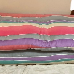 ☺️敷布団　S 102✖️199✖️h3cm   赤紫他横縞  LINEAの画像