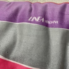 ☺️敷布団　S 102✖️199✖️h3cm   赤紫他横縞  LINEAの画像