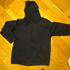 ユニクロ　メンズ　XXL パーカーの画像