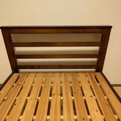 【値下げしました】ニトリ　棚・脚つき　すのこシングルベッドフレームの画像