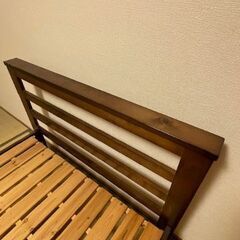 【値下げしました】ニトリ　棚・脚つき　すのこシングルベッドフレームの画像