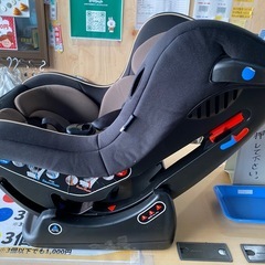 12月は毎日営業中‼️ 西松屋　マムズチャイルドシートの画像