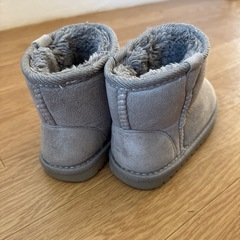 子供ブーツグレーの画像