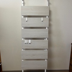 ニトリ　突っ張りラック　カエサル　アイボリー
(幅60センチ)の画像