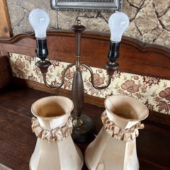 昭和レトロ　レース付シェード2灯式　テーブルランプ　ベッドサイド　アンティークの画像