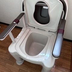 【完全新品】パナソニック  ポータブルトイレ  ラフィーネ  PN-L30200 付属品付きの画像