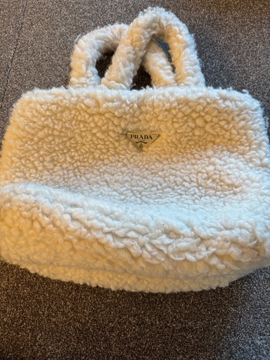 値段相談?PRADAトートバッグ