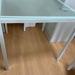 ダイニングテーブル、ダイニングチェアの画像