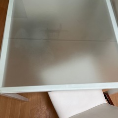 ダイニングテーブル、ダイニングチェアの画像