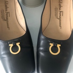 サルヴァトーレフェラガモ　ガンチーニ付き　黒6 1/2Dの画像