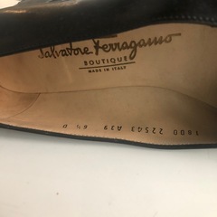 サルヴァトーレフェラガモ　ガンチーニ付き　黒6 1/2Dの画像