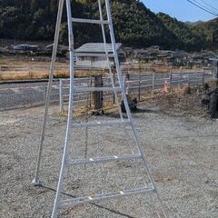 鹿児島発　三脚脚立　10尺　引き取りできる方お願い致します。の画像