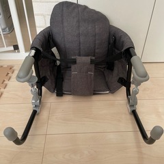 西松屋　テーブルチェア背もたれ付き　クールグレイネオの画像