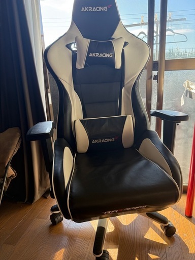 AKRACING PRO X V2ゲーミングチェア