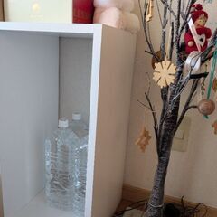 4枚板の収納、飾り棚の画像