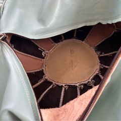 モロッコプフ 無印良品の人をダメにするビーズクッションも！レザー オットマン円形 ハンドメイド雑貨クッションの画像