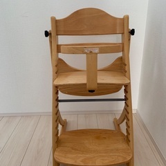 無料　ベビーチェア　ハイチェア　木製　中古の画像