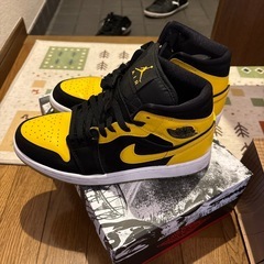 ナイキ　スニーカー　AIR JORDAN 1　MID SE
の画像