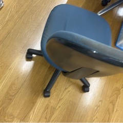 事務用 イス 約30脚の画像