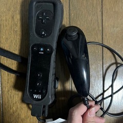 wii本体、ゲーム2本の画像