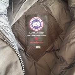 ダウンジャケット黒の画像