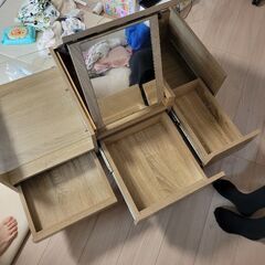 鏡つき収納デスクの画像