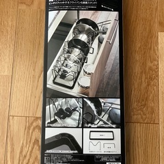 (引き渡し完了)山崎実業 シンク下 伸縮鍋蓋＆フライパンスタンド タワー tower の画像