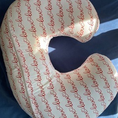 Boppy 新品に近い 授乳クッションの画像