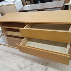 リユースのサカイ栃木店★ジモティ割あり★  TV台 ベージュ W150×D40×H40.5 クリーニング済み TC11983の画像