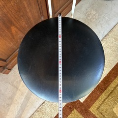 アンティーク/レトロ/ワークチェア/ラウンドチェア/作業椅子/インテリアの画像