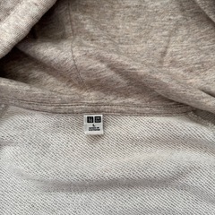 ユニクロ　パーカーの画像