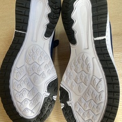 ネイビー スニーカー 22.5 新品の画像